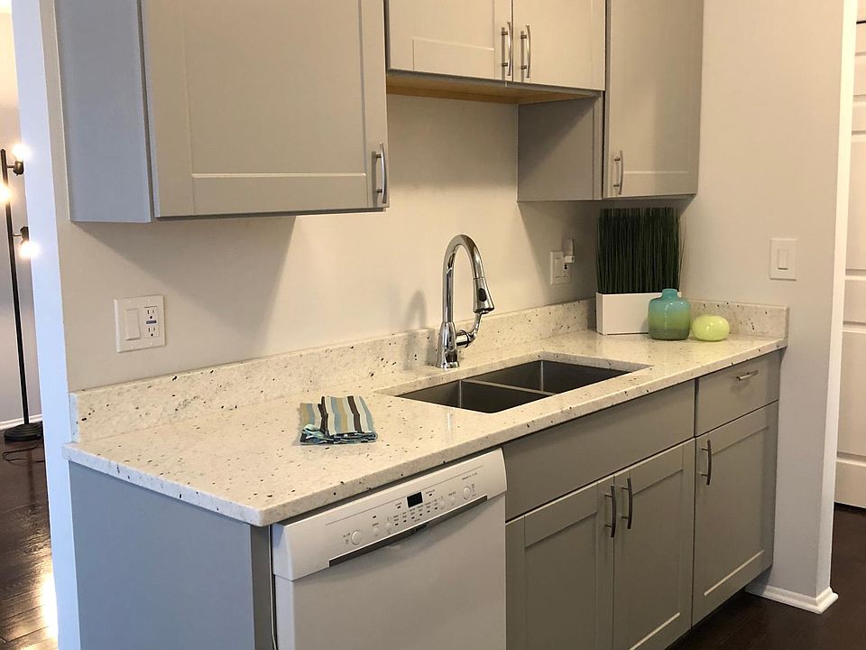 1st image of 2035 N Main St APT 303