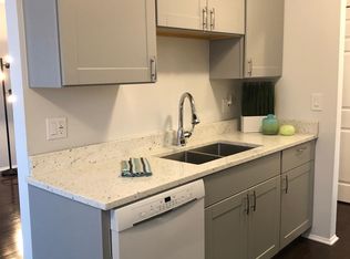 2035 N Main St APT 303, Royal Oak, MI 48073