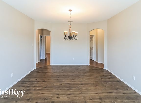 5th image of 13221 Evergreen Dr