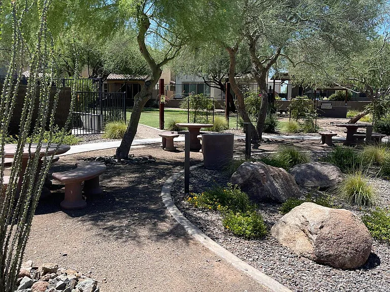 2382 W Gloria Ln — Photo 32