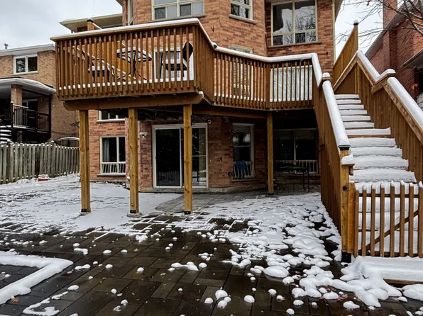 24 Cairns Dr, Markham, ON L3P 5K1