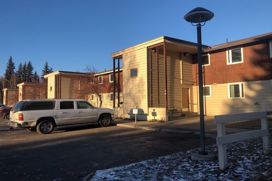 2nd image of 660 Fairbanks St