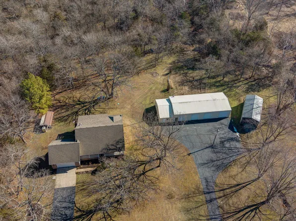 9118 N Farm Rd 141, Springfield, MO 65803