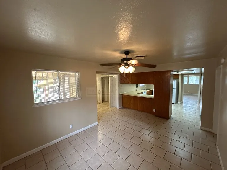 1814 Crestridge Dr — Photo 9
