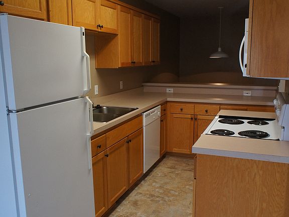 4th image of 2316 E 27th Ter