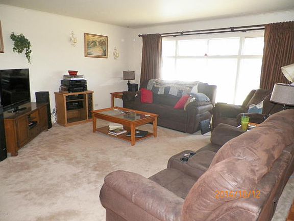 2nd image of 372 W Pinkley Ave