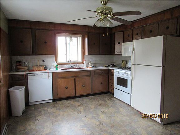 3rd image of 39 Auburn Ave