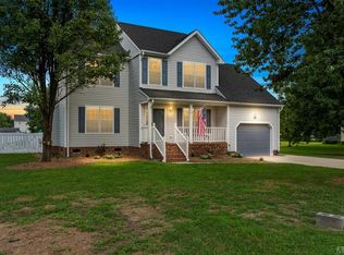 102 Bermuda Ln, Moyock, NC 27958