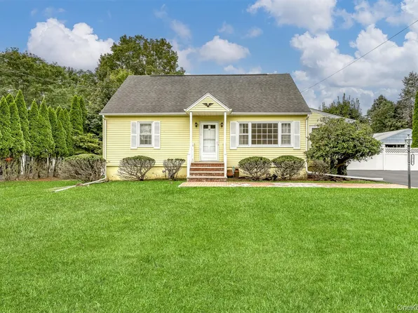 14 Church Road, Airmont, NY 10901