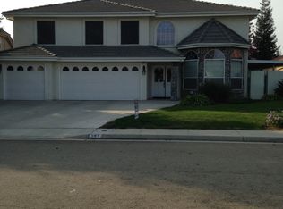 387 S Redwood Dr, Reedley, CA 93654
