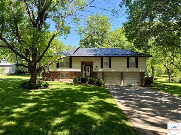 2003 E Alfresco St, Clinton, MO 64735