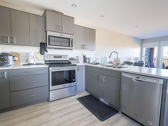 5th image of 5111 53rd St