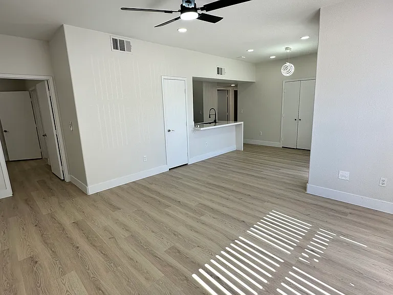 6650 W Warm Springs Rd #1108 — Photo 4