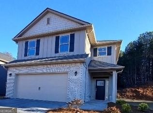 300 Magnolia Villas Dr, Cornelia, GA 30531
