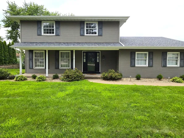 4470 18th St, Bettendorf, IA 52722