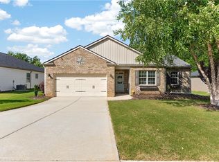 3291 Heatherwood Dr, Gainesville, GA 30507