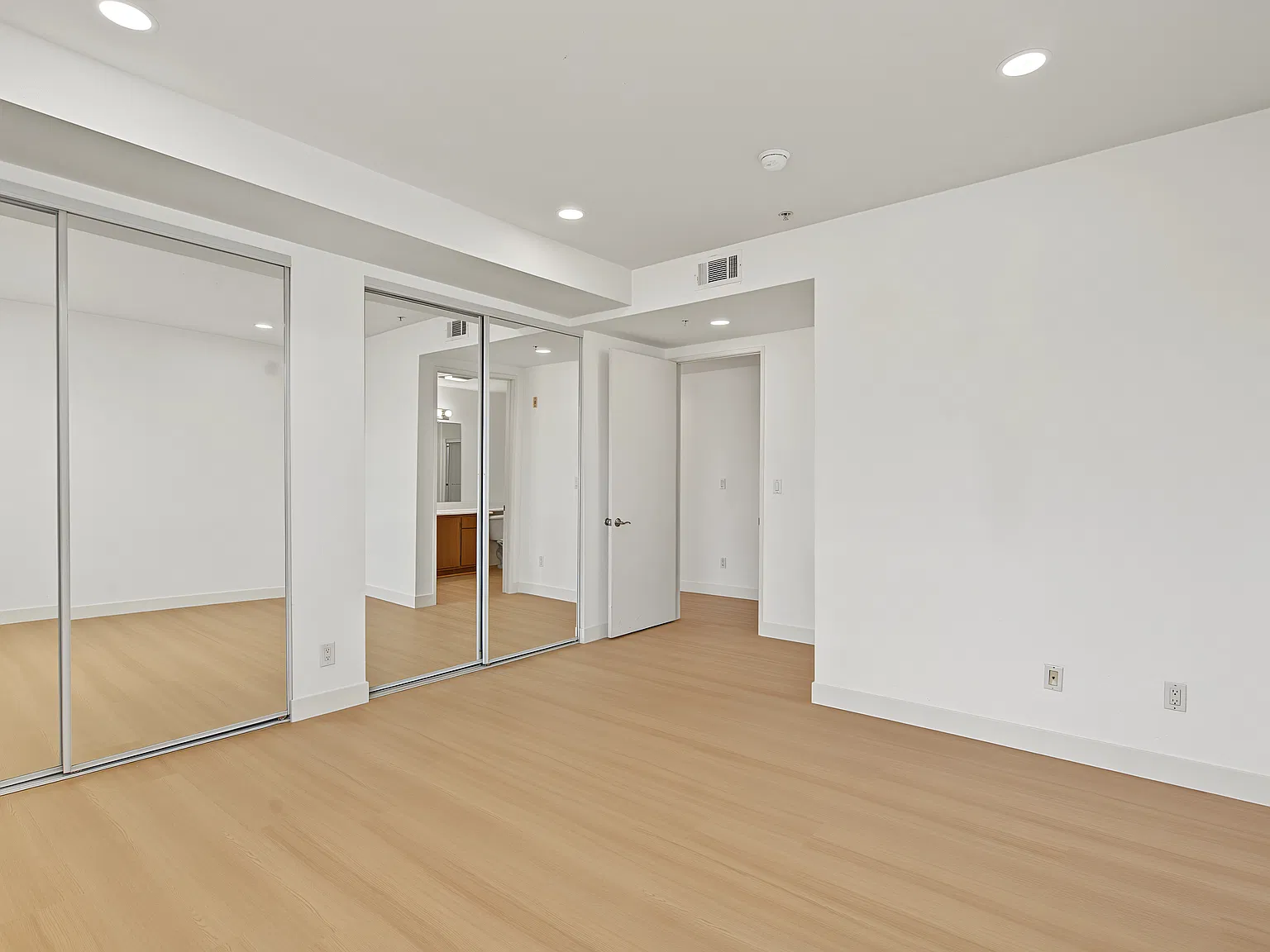 3 bed, 1440 sqft, $4,000 — Photo 2