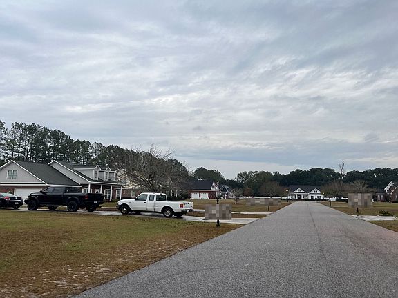 4th image of 105 Heritage Dr
