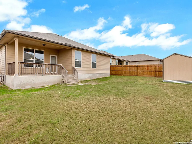 428 Kings Way — Photo 25
