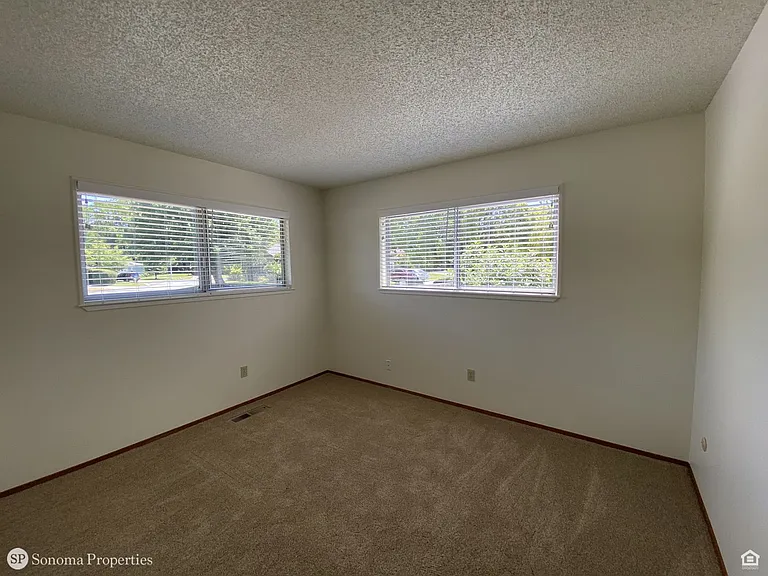237 Temelec Cir — Photo 12