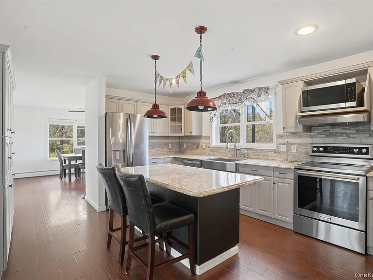 34 Rombout Rd — Photo 10