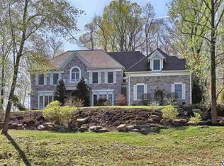 1148 Edgewood Dr, Hummelstown, PA 17036