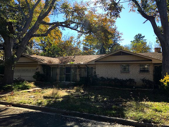 2nd image of 411 Jeanette Ave