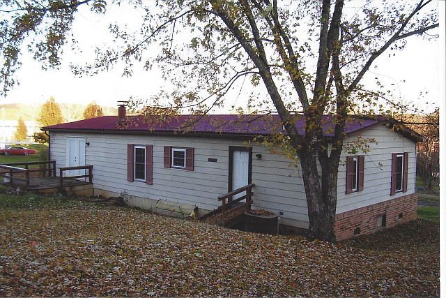 2nd image of 1474 Kaylor Ln