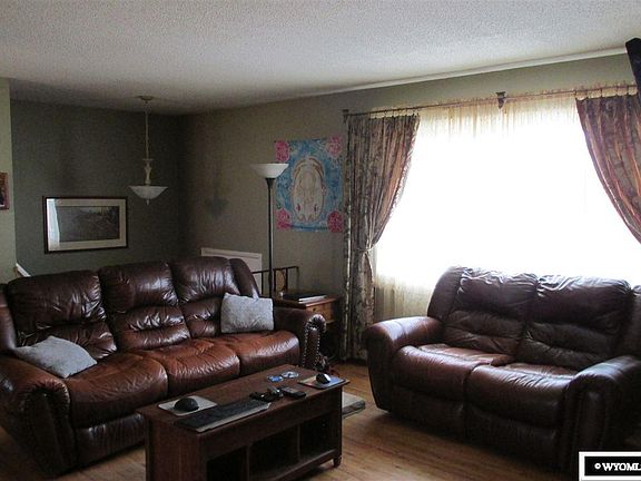 3rd image of 1304 Palisades Way