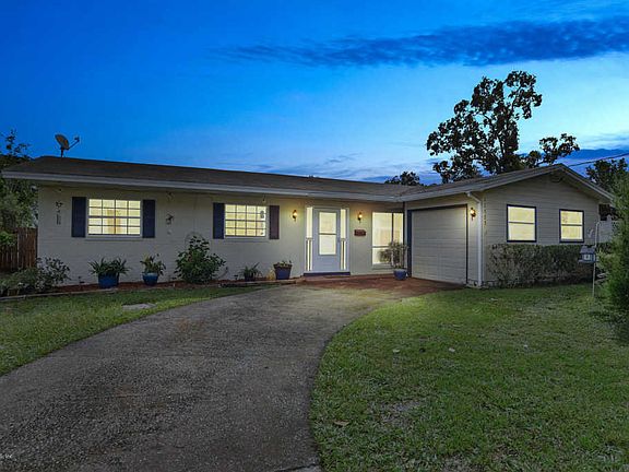 3rd image of 11523 Americana Ln
