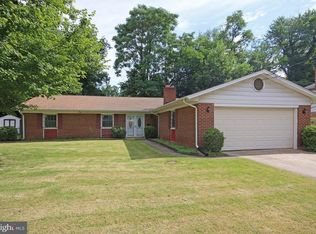 7802 Claudia Dr, Oxon Hill, MD 20745