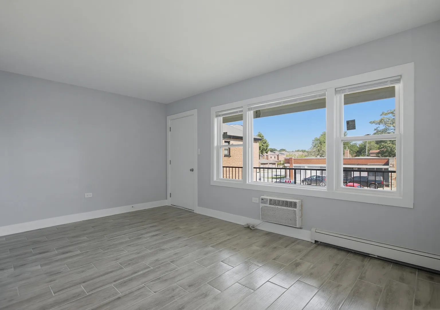 1 bed, 730 sqft, $1,300 — Photo 4