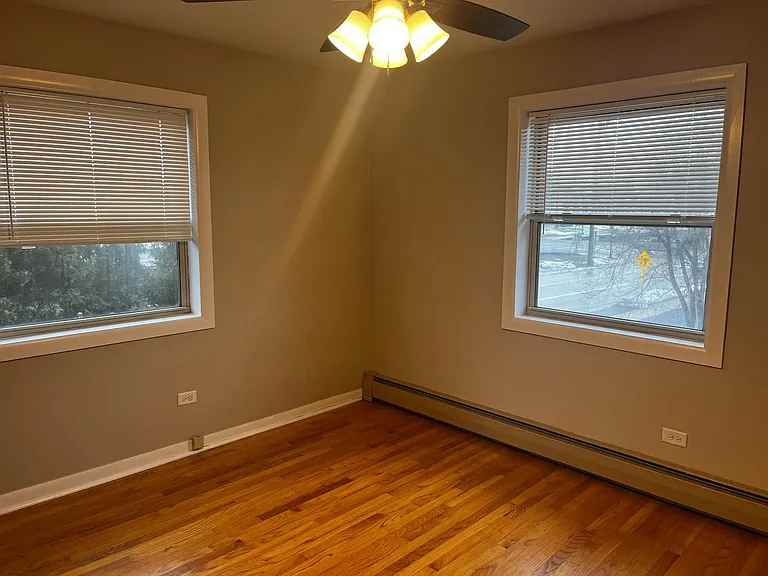 421 Burlington Ave #2 — Photo 11
