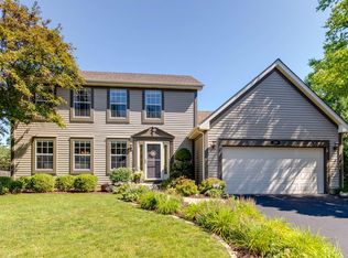 1089 Winding Glen Ct, Carol Stream, IL