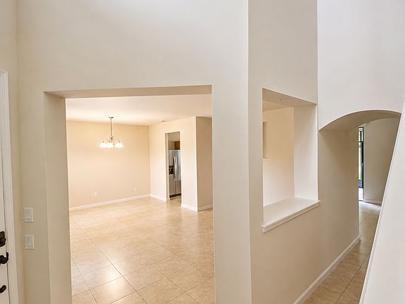 4th image of 1142 Bolle Cir