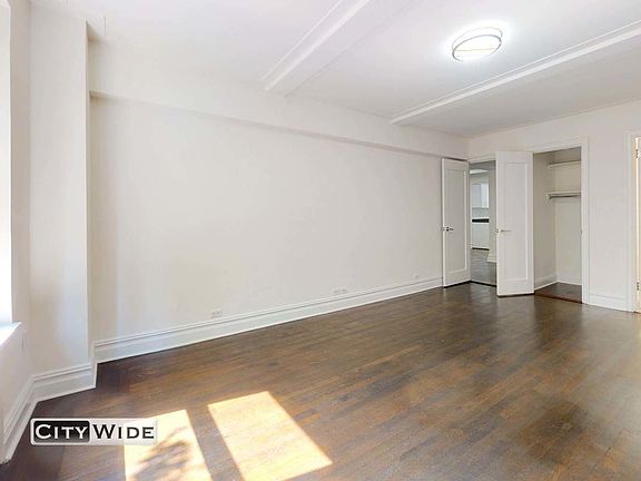 4th image of 137 E 38th St #2O