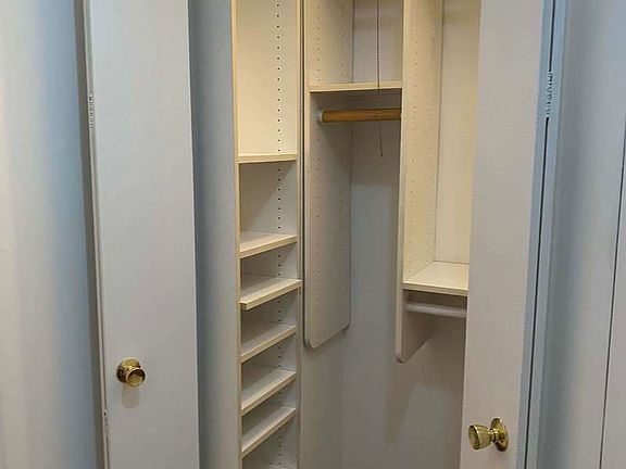 2nd image of 160 E 91st St APT 3