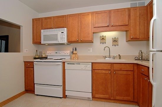 3rd image of 211 E Ohio St APT 2505
