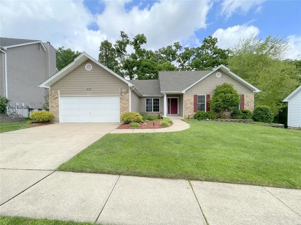 615 Highland Glen Dr, Ballwin, MO 63021