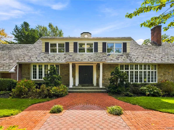 1335 Club Drive, Hewlett, NY 11557