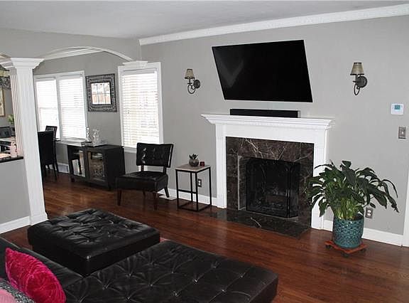 2nd image of 1014 W Gregory Blvd