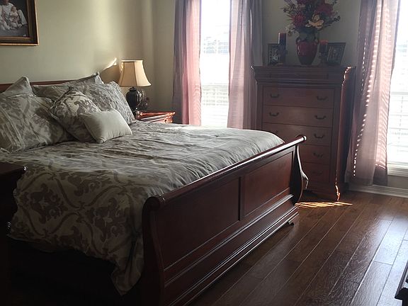 2nd image of 1071 Rolling Oaks Dr
