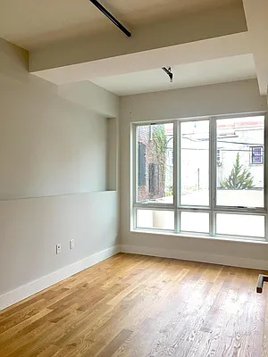 Rented by Manhattan Management LLC | media 64