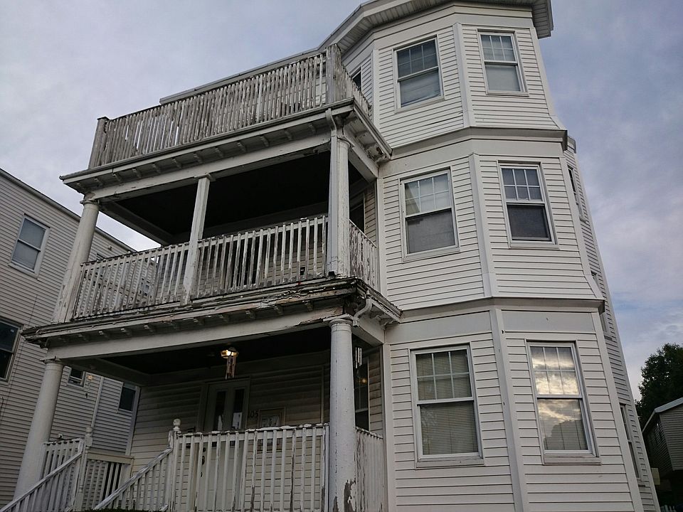 2nd image of 105 Fuller St