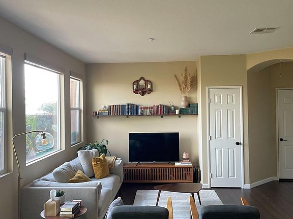 5th image of 4092 Peninsula Dr