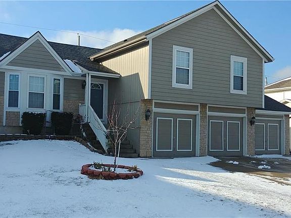 5th image of 5420 NE Holiday Dr