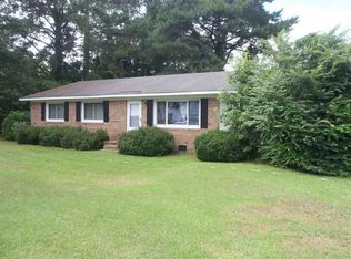 113 Investment Ln, Jacksonville, NC 28540