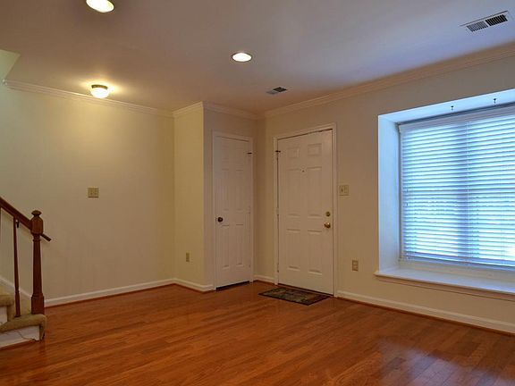 2nd image of 2508 Fairfax Dr