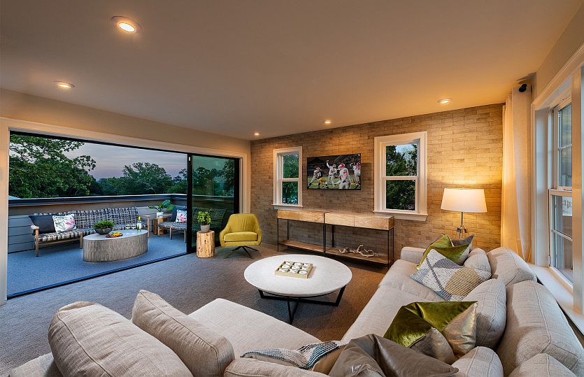 4th floor Loft
