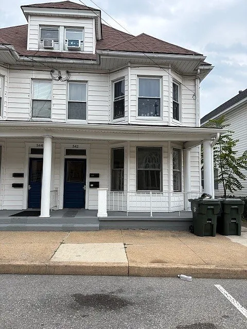 542 Washington Ave #A